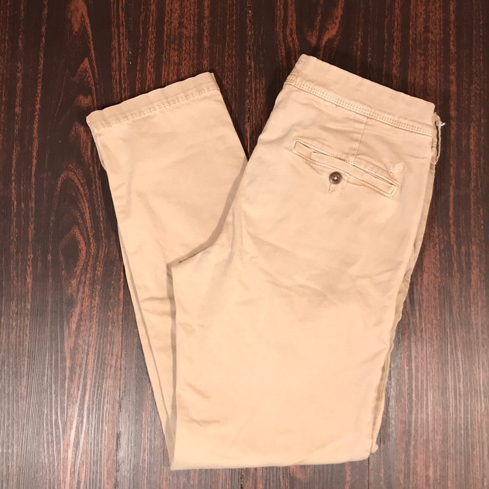 American Eagle Kahki Pants